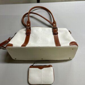 White leather Dooney & Bourke shoulder bag